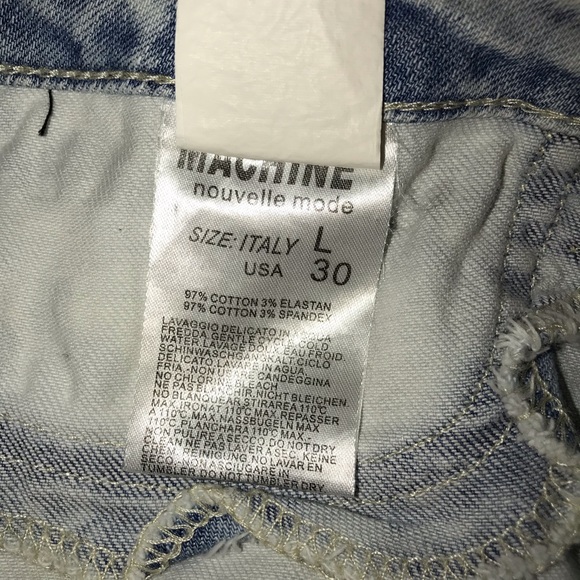 Light wash denim shorts - Picture 3 of 3